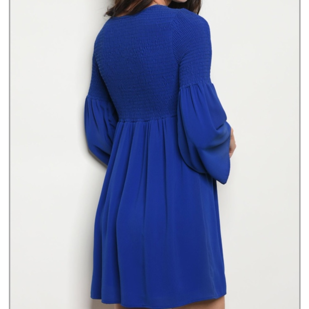 ❤️LAST NEW M Blue Smocked Bell Sleeve Dress - Picture 3 of 5